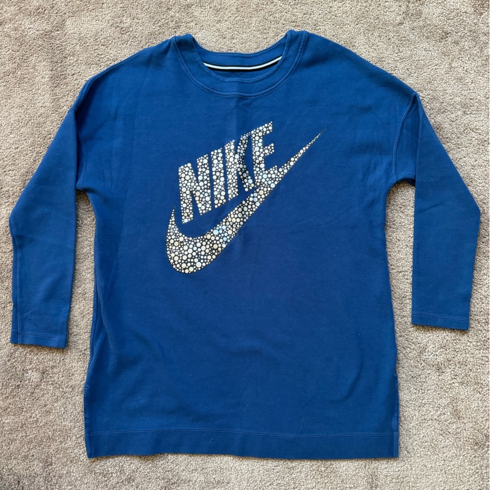 Nike crewneck 💛